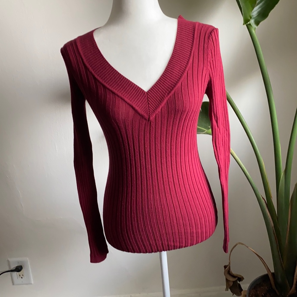 Burgundy long sleeve sweatshirt
